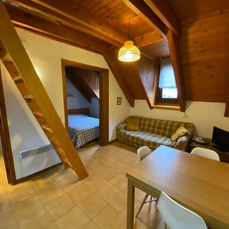 Apartment Duplex Sky, Muy Cerca Estacion Ski, Bonito Y Acogedor Pla de l'Ermita