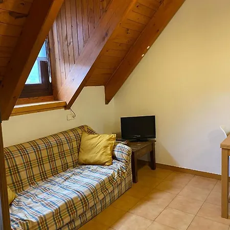 Apartment Duplex Sky, Muy Cerca Estacion Ski, Bonito Y Acogedor Pla de l'Ermita